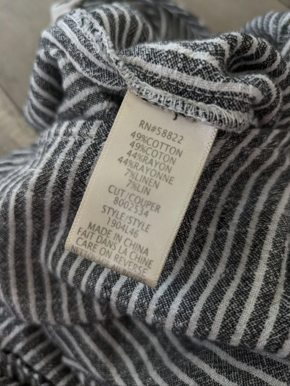 Max Studio Womens Jumpsuit Romper Size Striped Gray/White Pockets Linen Blend - Picture 9 of 9
